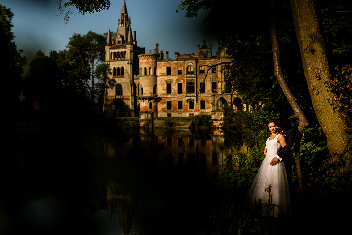 zamek w kopicach, sesja ślubna, romantycznie, zmysłowo, sesja przy zamku, sesja przy pałacu