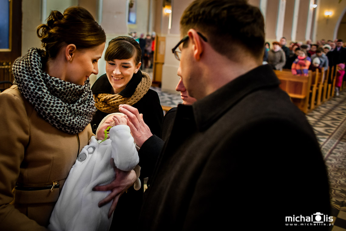 fotograf na chrzest, Pabianice, Łódź, chrzest, fotografowanie chrzcin, fotografowanie chrztu, chrzest, pamiątka