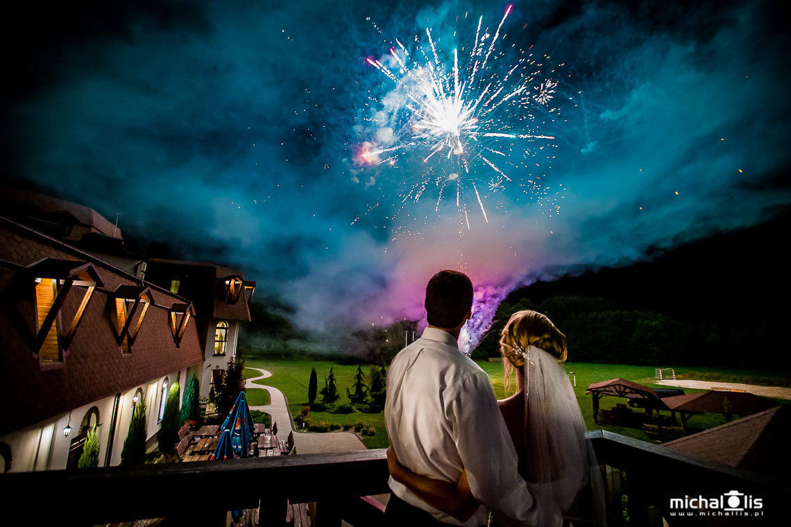 5 atrakcji na wesele, pokaz sztucznych ogni na weselu pokaz pirotechniczny na weselu fajerwerki na weselu fotograf wrocław