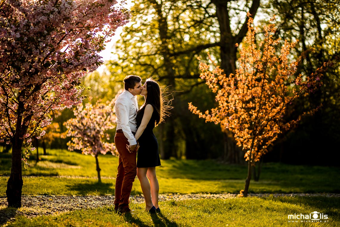 wiosenna sesja narzeczeńska wrocław park_szczytnicki_wiosna_fotograf_slubny_wroclaw